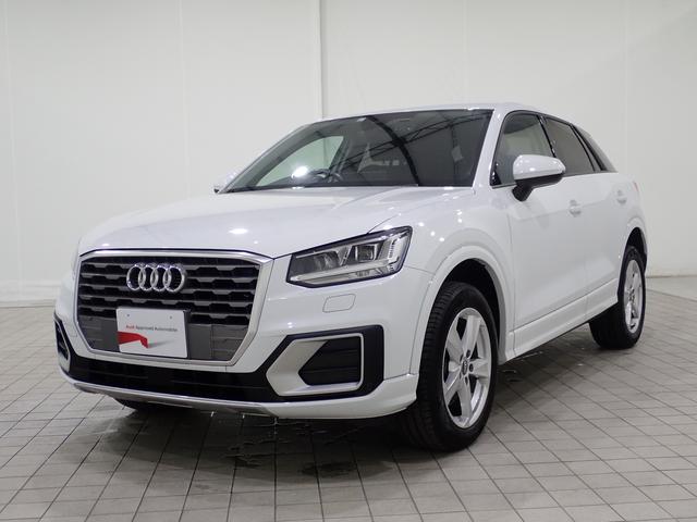 アウディ Q2