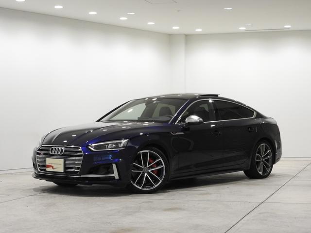 アウディ ｓ５スポーツバックベースグレード ワンオーナー 左ハンドル パノラマサンルーフ ダイナミックステアリング リヤスポーツデフ レザー マトリクスｌｅｄ セーフティｐｋｇ ｖコックピット レーンアシスト １９ａｗの中古車 17 平成29 年式 走行2 3万キロ 車体色