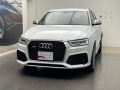 アウディ　ＲＳ Ｑ３　ベースグレード　オートマチックテールゲート　ファインナッパレザー　カラードキャリパー