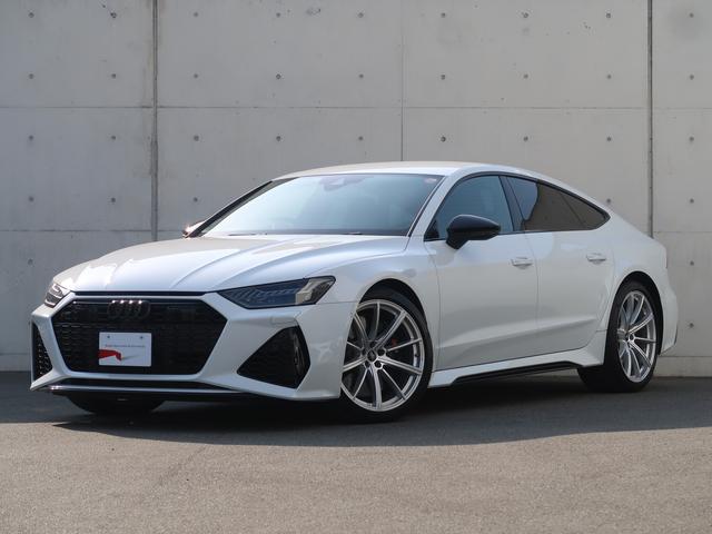 アウディ ＲＳ７スポーツバック ベースグレード　ＲＳスポーツエキゾーストシステム　デコラティブパネルカーボンツイル　プライバシーガラス　ブラックスタイリングパッケージ　認定中古車　本革シート　ＥＴＣ　シートヒーター　シート電動調整機能