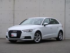 アウディ　Ａ３　スポーツバック１．４ＴＦＳＩ　ナビゲーションパッケージ　コンビニエンスパッケージ−　認定中古車