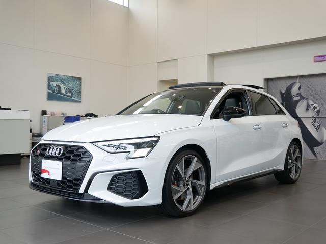 アウディ Ｓ３ スポーツバック　１ｓｔエディション　認定中古車　パノラマサンルーフ　マトリクスＬＥＤヘッドライト　ダンピングコントロールサスペンション　マットチタニウム１９ＡＷ　ワイヤレスチャージング　プライバシーガラス　バーチャルコックピット