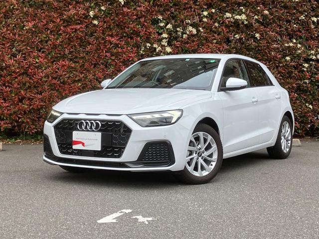 アウディ ２５ＴＦＳＩ　アドバンスド　ＭＭＩナビ　コンビニエンスアシスタンスパッケージ　スマートフォンインターフェース　認定中古車