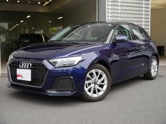 アウディ　Ａ１スポーツバック　２５ＴＦＳＩ　アドバンスド　コンビニエンスアシスタンスパッケージ　スマートフォンインターフェイス