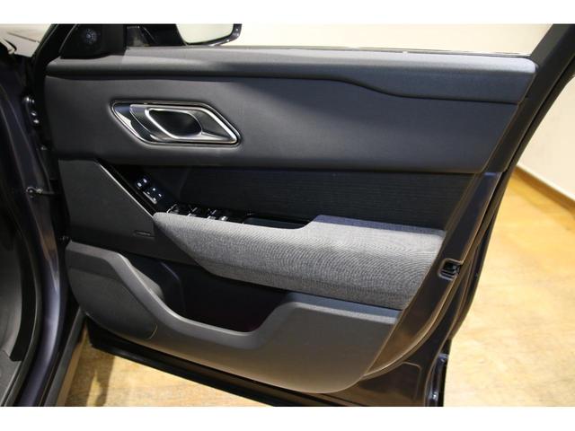 LAND ROVER RANGE ROVER VELAR DYNAMIC HSE P400E