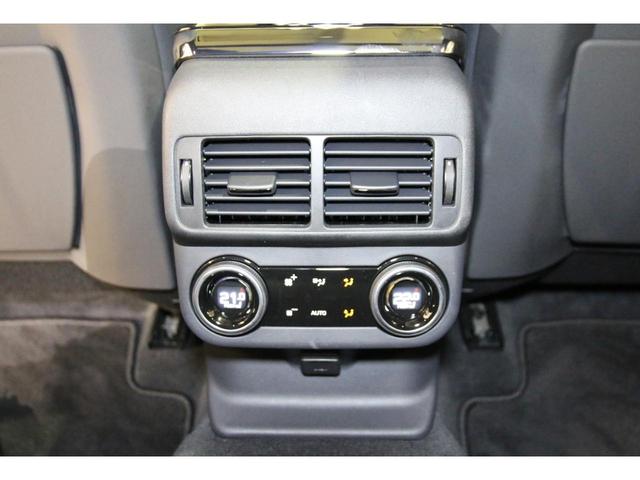 LAND ROVER RANGE ROVER VELAR DYNAMIC HSE P400E