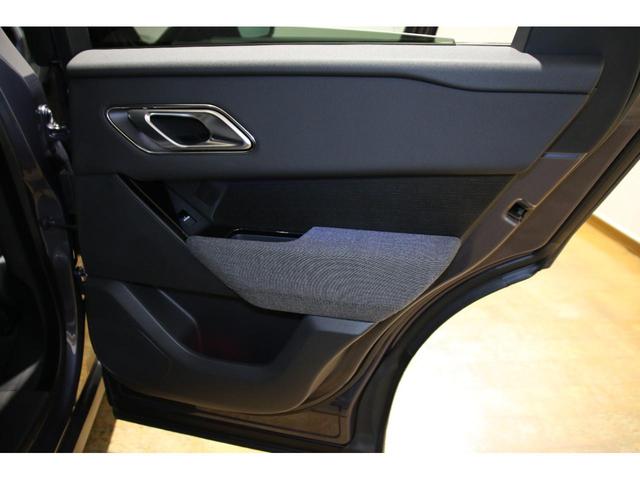 LAND ROVER RANGE ROVER VELAR DYNAMIC HSE P400E