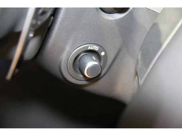 LAND ROVER RANGE ROVER VELAR DYNAMIC HSE P400E