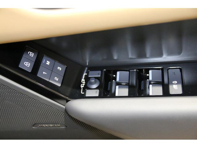 LAND ROVER RANGE ROVER VELAR DYNAMIC HSE P400E