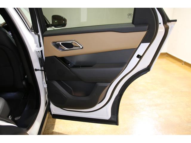 LAND ROVER RANGE ROVER VELAR DYNAMIC HSE P400E