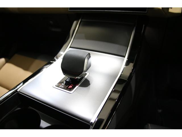 LAND ROVER RANGE ROVER VELAR DYNAMIC HSE P400E