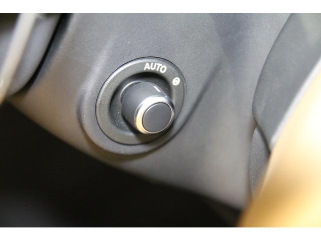 LAND ROVER RANGE ROVER VELAR DYNAMIC HSE P400E