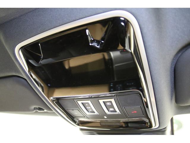 LAND ROVER RANGE ROVER VELAR DYNAMIC HSE P400E