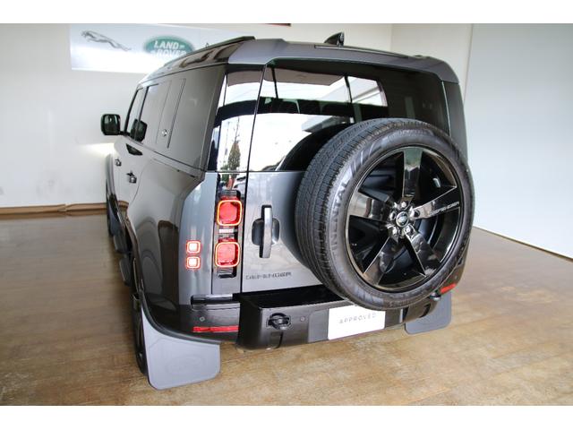 ディフェンダー 110X-ダイナミックHSE D300 認定中古車 エアサス7人乗りファミリーパック ブラックエクステリアパック 22インチブラックホイール ヘッドアップディスプレイ クリアサイトリアビューミラー シートクーラー 弊社販売ワンオーナー(6枚目)