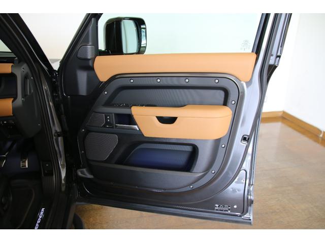 ディフェンダー 110X-ダイナミックHSE D300 認定中古車 エアサス7人乗りファミリーパック ブラックエクステリアパック 22インチブラックホイール ヘッドアップディスプレイ クリアサイトリアビューミラー シートクーラー 弊社販売ワンオーナー(14枚目)