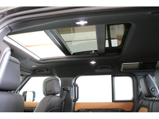 ディフェンダー 110X-ダイナミックHSE D300 認定中古車 エアサス7人乗りファミリーパック ブラックエクステリアパック 22インチブラックホイール ヘッドアップディスプレイ クリアサイトリアビューミラー シートクーラー 弊社販売ワンオーナー(20枚目)