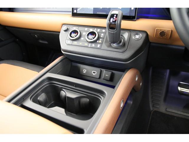 ディフェンダー 110X-ダイナミックHSE D300 認定中古車 エアサス7人乗りファミリーパック ブラックエクステリアパック 22インチブラックホイール ヘッドアップディスプレイ クリアサイトリアビューミラー シートクーラー 弊社販売ワンオーナー(52枚目)