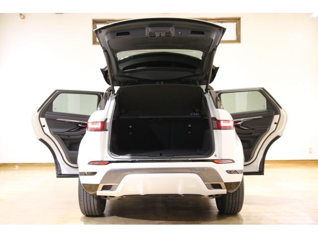 レンジローバーイヴォーク 認定中古車 弊社販売ワンオーナー 20インチグロスブラックアルミホイール ワイヤレスブルートゥース接続 ブラックコントラストルーフ Pivi Proナビゲーション ワイヤレス充電 プライバシーガラス(9枚目)