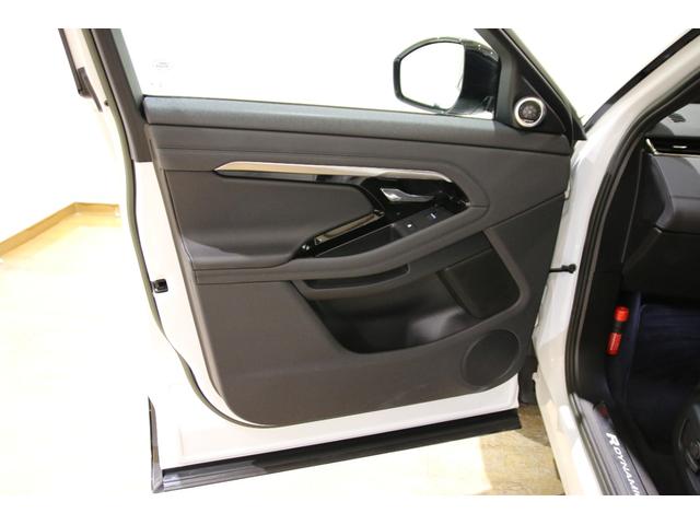 レンジローバーイヴォーク 認定中古車 弊社販売ワンオーナー 20インチグロスブラックアルミホイール ワイヤレスブルートゥース接続 ブラックコントラストルーフ Pivi Proナビゲーション ワイヤレス充電 プライバシーガラス(18枚目)