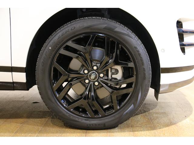レンジローバーイヴォーク 認定中古車 弊社販売ワンオーナー 20インチグロスブラックアルミホイール ワイヤレスブルートゥース接続 ブラックコントラストルーフ Pivi Proナビゲーション ワイヤレス充電 プライバシーガラス(32枚目)