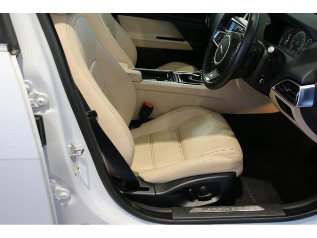 XE XE プレステージ 弊社販売車両 認定中古車 スライディングパノラミックルーフ フル液晶メーター アダプティブクルーズコントロール ブラインドスポットモニター レーンキープワーニング(19枚目)