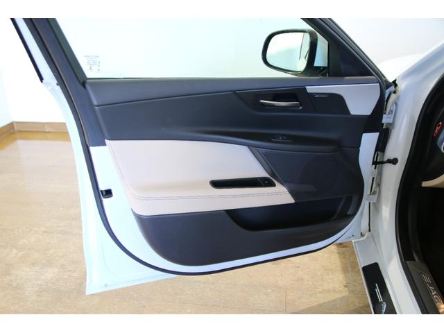 XE XE プレステージ 弊社販売車両 認定中古車 スライディングパノラミックルーフ フル液晶メーター アダプティブクルーズコントロール ブラインドスポットモニター レーンキープワーニング(20枚目)