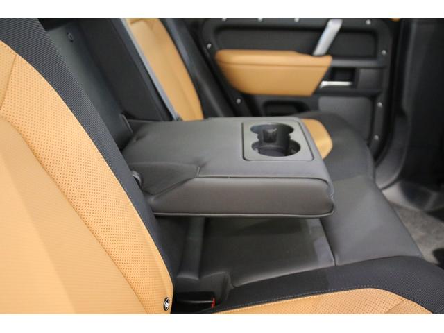 ディフェンダー １１０Ｘ－ダイナミックＨＳＥ　Ｄ３００　認定中古車　エアサス　ブラックパック　電動ステップ　ヘッドアップディスプレイ　ブラックホイール　プライバシーガラス　３ゾーンクライメートコントロール　イルミネーショントプレート　弊社販売ワンオーナー（28枚目）