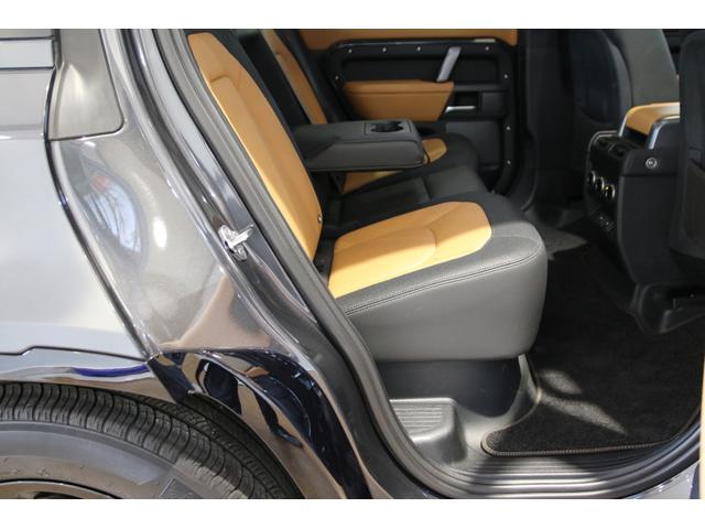 ディフェンダー １１０Ｘ－ダイナミックＨＳＥ　Ｄ３００　認定中古車　エアサス　ブラックパック　電動ステップ　ヘッドアップディスプレイ　ブラックホイール　プライバシーガラス　３ゾーンクライメートコントロール　イルミネーショントプレート　弊社販売ワンオーナー（29枚目）