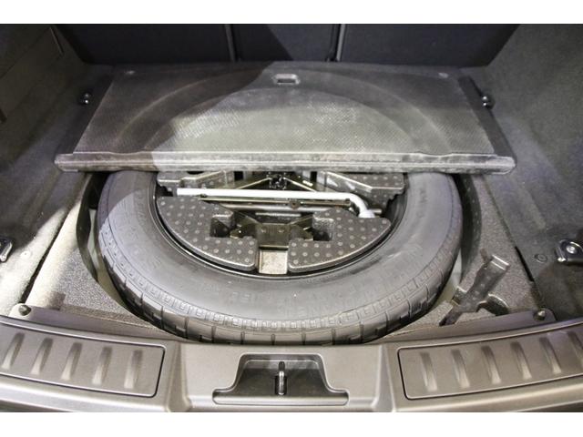 レンジローバーイヴォーク ＳＥ　認定中古車　弊社販売ワンオーナー　２０インチアルミホイール　シートメモリー　デジタルＴＶチューナー　フロントシートヒーター　ブラックコントラストルーフ　ＡＣＣ　ブラインドスポット（12枚目）