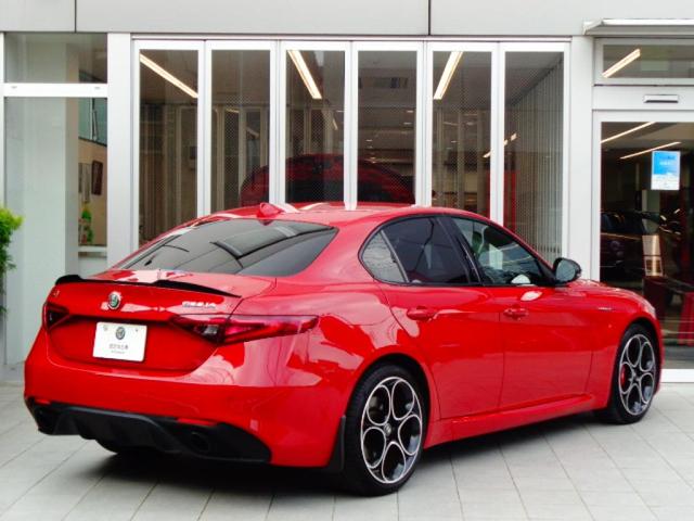 ジュリア ヴェローチェ(3枚目)