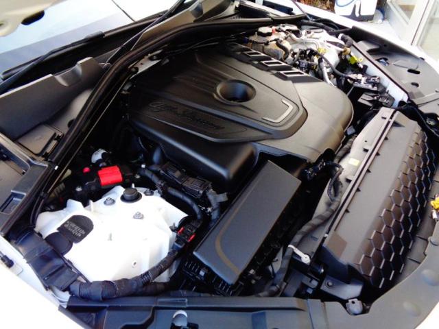 ジュリア スーパー　正規ディーラー車　弊社販売１オーナーユーザー様下取車両　前席ヒーター機能付キャメルレザーシート　純正ナビゲーション　ＴＶチューナー　バックカメラＥＴＣ　純正１８ＡＷ　パドルシフトＡＣＣ機能付（12枚目）