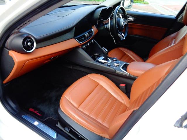 ジュリア スーパー　正規ディーラー車　弊社販売１オーナーユーザー様下取車両　前席ヒーター機能付キャメルレザーシート　純正ナビゲーション　ＴＶチューナー　バックカメラＥＴＣ　純正１８ＡＷ　パドルシフトＡＣＣ機能付（20枚目）