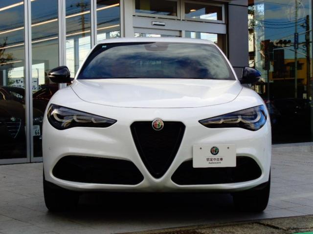 ステルヴィオ ２．０ターボ　Ｑ４ヴェローチェ　正規ディーラー車　１オーナー　純正２１インチＡＷ　前席ヒーター機能付レザーシート　純正ナビゲーション　バックカメラ　ＥＴＣ　ＬＥＤヘッドライト　液晶メーター（4枚目）