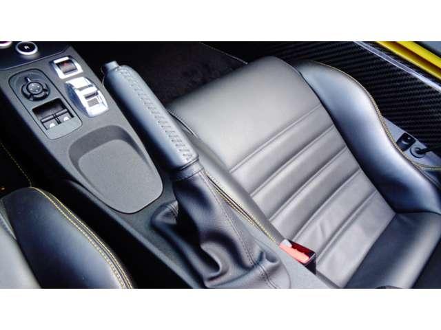 ４Ｃスパイダー 　正規ディーラー車　左ハンドル　１オーナー　タイミングベルト交換済　前後１８　１９ＡＷＦＩＧＨＴＥＸデュアルアジャスタブルダンパー（車高調正式）　バックカメラ　ＧＰＳレーダー　ドライブレコーダー　ＥＴＣ（15枚目）