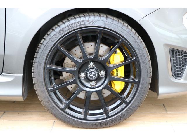 アバルト695 コンペティツィオーネ 弊社デモカー 新車保証継承 ビーツステレオ レコードモンツァ(16枚目)