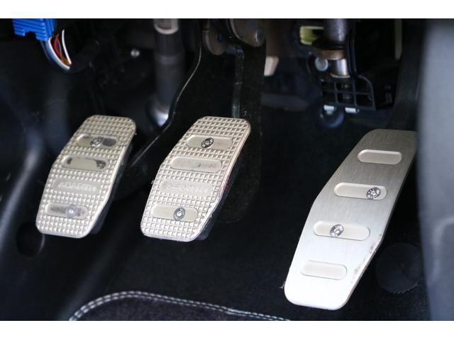 アバルト695 セッタンタアニヴェルサーリオ 認定中古車保証一年付き ドラレコ前後 ETC(17枚目)