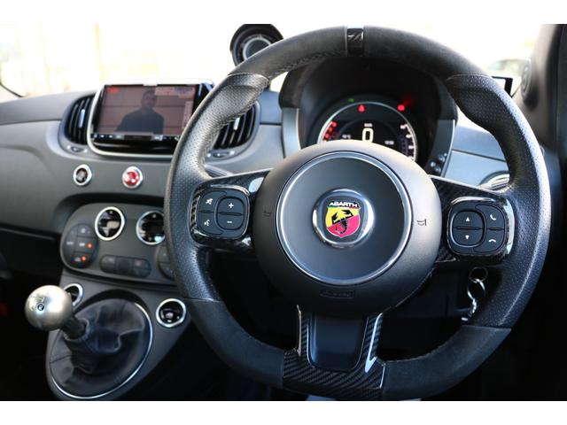 アバルト595 コンペティツィオーネ タイヤ4本新品交換 認定中古車保証一年付 純正ナビ フルセグTV バックモニター ドラレコ前 レーダー探知機 ETC 当社販売・整備・買取車両(4枚目)