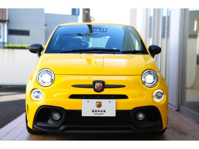 アバルト595 コンペティツィオーネ タイヤ4本新品交換 認定中古車保証一年付 純正ナビ フルセグTV バックモニター ドラレコ前 レーダー探知機 ETC 当社販売・整備・買取車両(5枚目)