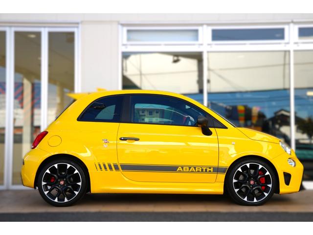 アバルト595 コンペティツィオーネ タイヤ4本新品交換 認定中古車保証一年付 純正ナビ フルセグTV バックモニター ドラレコ前 レーダー探知機 ETC 当社販売・整備・買取車両(6枚目)