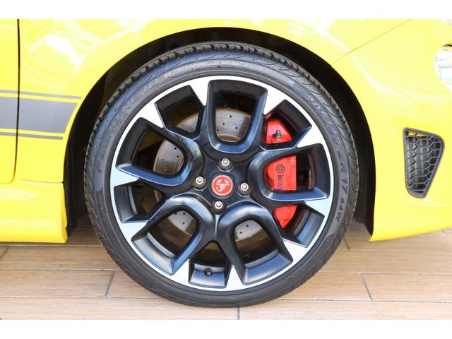 アバルト595 コンペティツィオーネ タイヤ4本新品交換 認定中古車保証一年付 純正ナビ フルセグTV バックモニター ドラレコ前 レーダー探知機 ETC 当社販売・整備・買取車両(18枚目)