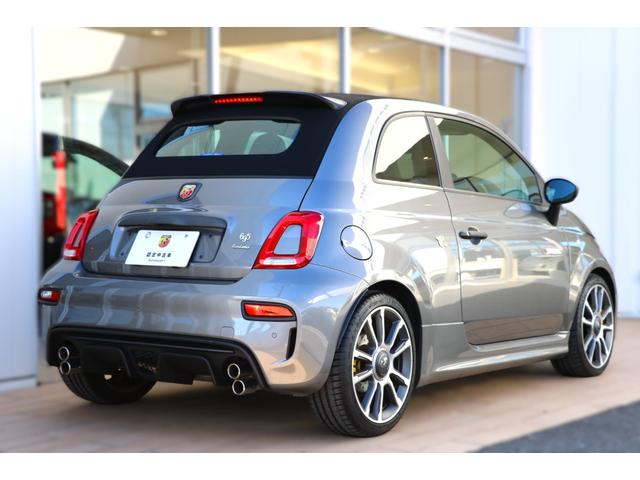 アバルト695C ツーリズモ 当社デモカー 新車保証継承 beatsステレオ レコードモンツァ(2枚目)