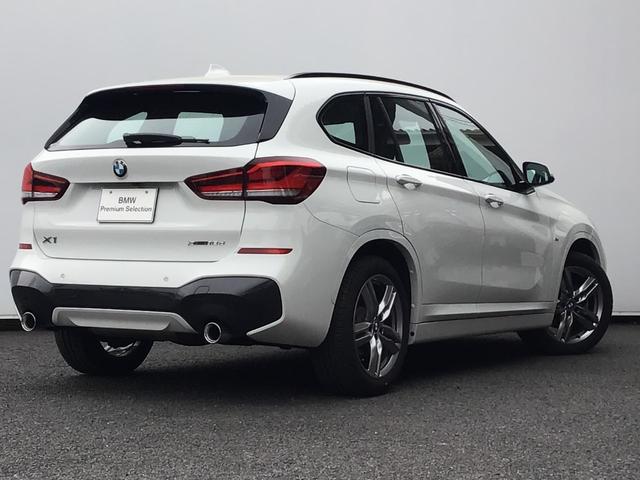 xDrive 18d Mスポーツ コンフォートパッケージ アクティブクルーズコントロール 電動リヤゲート ドライブアシスト 18インチホイール アンビエントライト Blue Tooth LEDヘッドライト 1オーナー 禁煙車(7枚目)