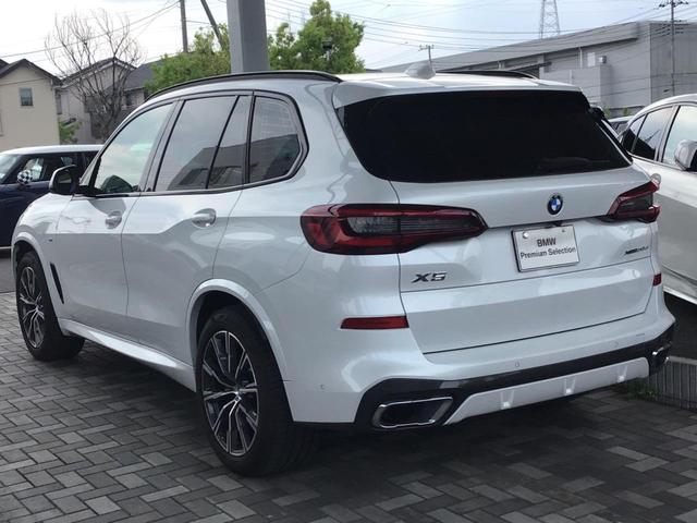 Ｘ５ ｘＤｒｉｖｅ　３５ｄ　Ｍスポーツ　アクティブクルーズコントロール　ドライブアシスト　ガラスサンルーフ　ヘッドアップディスプレイ　全周囲カメラ　地デジチューナー　ブラウンレザー　コンフォートアクセス　前後ＰＤＣ　１オーナー　禁煙車（7枚目）