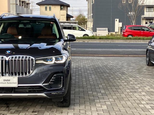 Ｘ７ ｘＤｒｉｖｅ　３５ｄ　デザインピュアエクセレンス　ワンオーナー　禁煙車　エクセレンスパッケージ　ガラスサンルーフ　ブラウンレザー　レーザーヘッドライト　ヘッドアップディスプレイ　アンビエントライト　ハーマンカードンスピーカー　パーキングアシスト（7枚目）