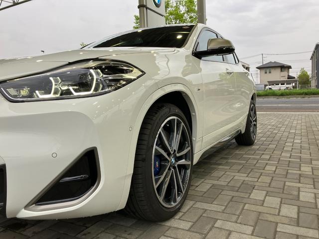 Ｘ２ Ｍ３５ｉ　ワンオーナー　弊社デモカー　禁煙車　ヘッドアップディスプレイ　ドライビングアシスト　レーンチェンジウォーニング　ヘッドアップディスプレイ　アクティブクルーズコントロール　ワイヤレスチャージ　　ＥＴＣ（14枚目）