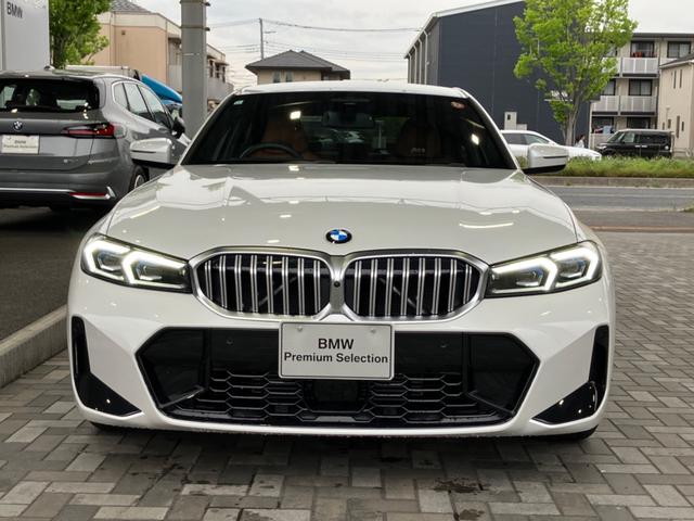 ３シリーズ ３２０ｉ　Ｍスポーツ　ワンオーナー　弊社デモカー　禁煙車　コニャックヴァーネスカレザー　ドライビングアシスト　レーンチェンジウォーニング　ヘッドアップディスプレイ　アクティブクルーズコントロール　カードキー　パドルシフト（6枚目）