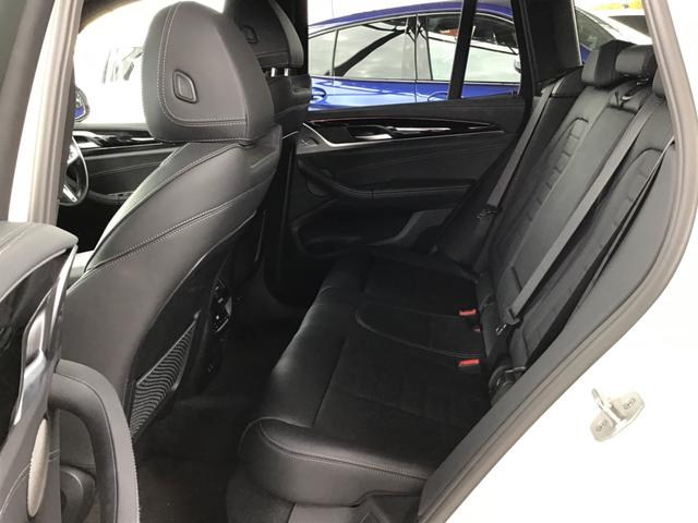 X3 xDrive 20d Mスポーツ レンタアップ アクティブクルーズコントロール ヘッドアップディスプレイ 全周囲カメラ コンフォートアクセス 地デジチューナー アンビエントライト ハーマンカードンスピーカー ワイヤレス充電 ETC(20枚目)