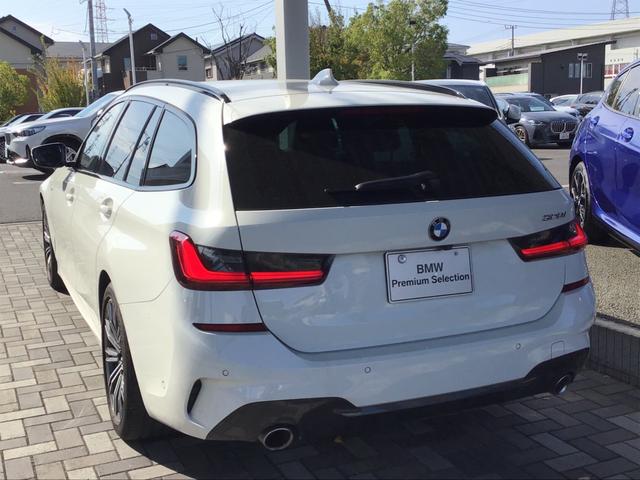 ３シリーズ ３２０ｉツーリング　Ｍスポーツ　アクティブクルーズコントロール　ヘッドアップディスプレイ　全周囲カメラ　ブラックレザー　コンフォートアクセス　電動リアゲート　アンビエントライト　ワイヤレス充電　アップルカープレイ　ＬＥＤヘッドライト（3枚目）