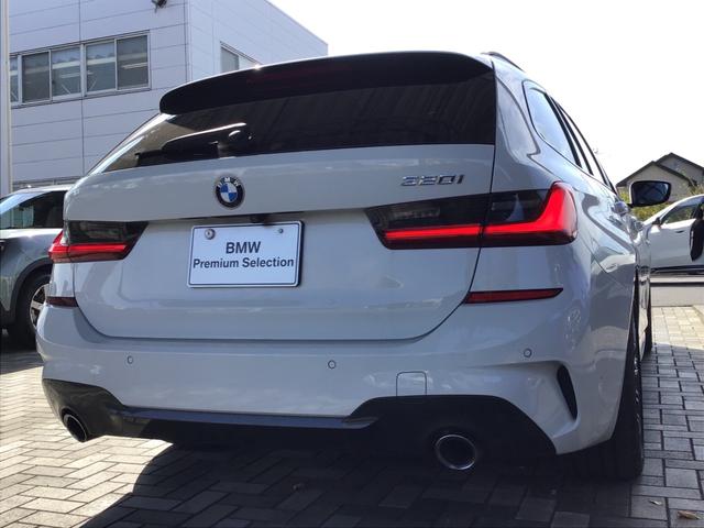 ３シリーズ ３２０ｉツーリング　Ｍスポーツ　アクティブクルーズコントロール　ヘッドアップディスプレイ　全周囲カメラ　ブラックレザー　コンフォートアクセス　電動リアゲート　アンビエントライト　ワイヤレス充電　アップルカープレイ　ＬＥＤヘッドライト（12枚目）