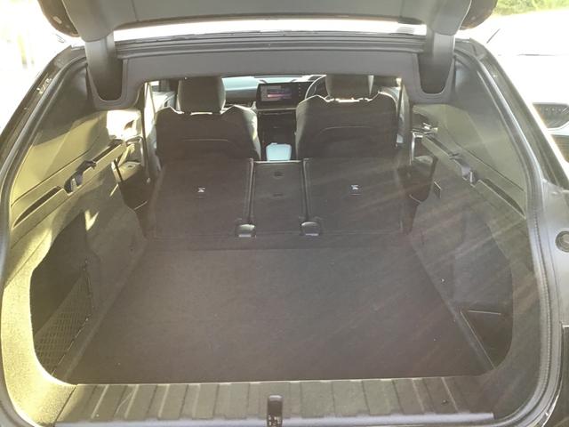 iX2 xDrive 30 Mスポーツ レンタアップ アクティブクルーズコントロール ヘッドアップディスプレイ 全周囲カメラ コンフォートアクセス ガラスルーフ 電動リアゲート アンビエントライト アップルカープレイ ワイヤレス充電 ETC(28枚目)